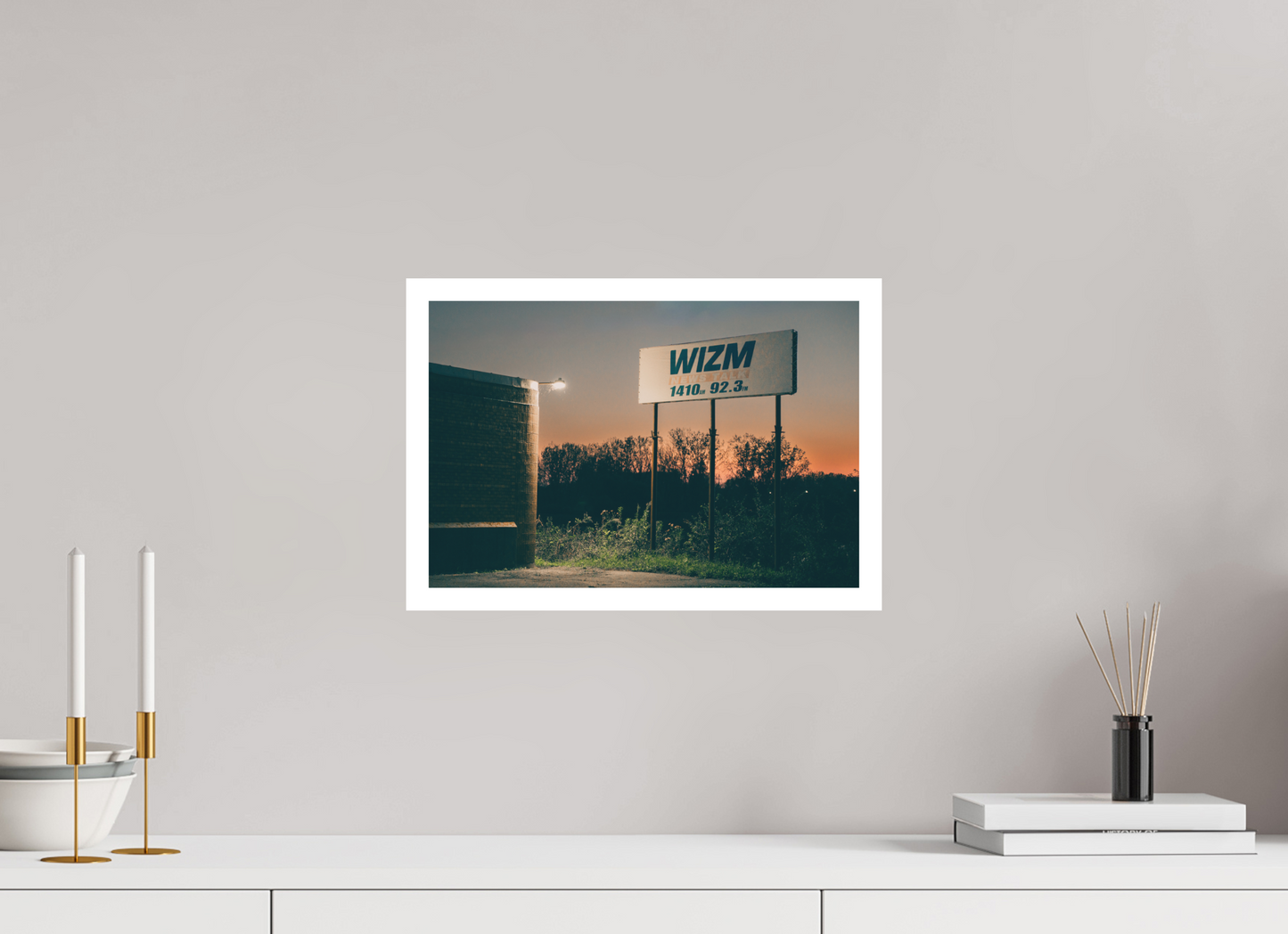 15 x 10″, .08 motif matte Print Radio Station