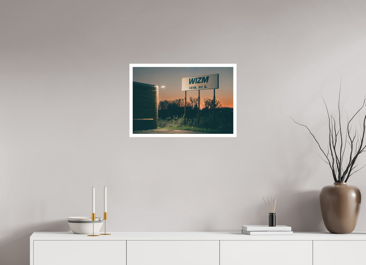 24 x 16″, .08 motif matte Print Radio Station