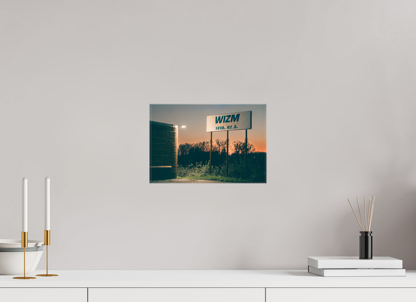 12 x 8″, Gloss Canvas Radio Station