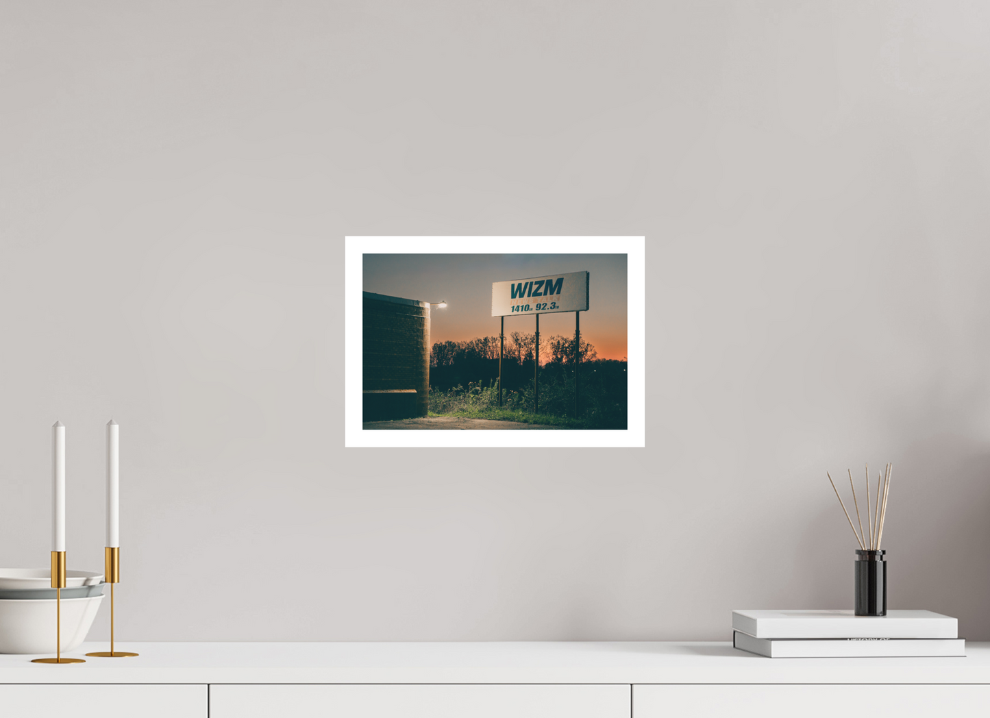 12 x 8″, .08 motif matte Print Radio Station