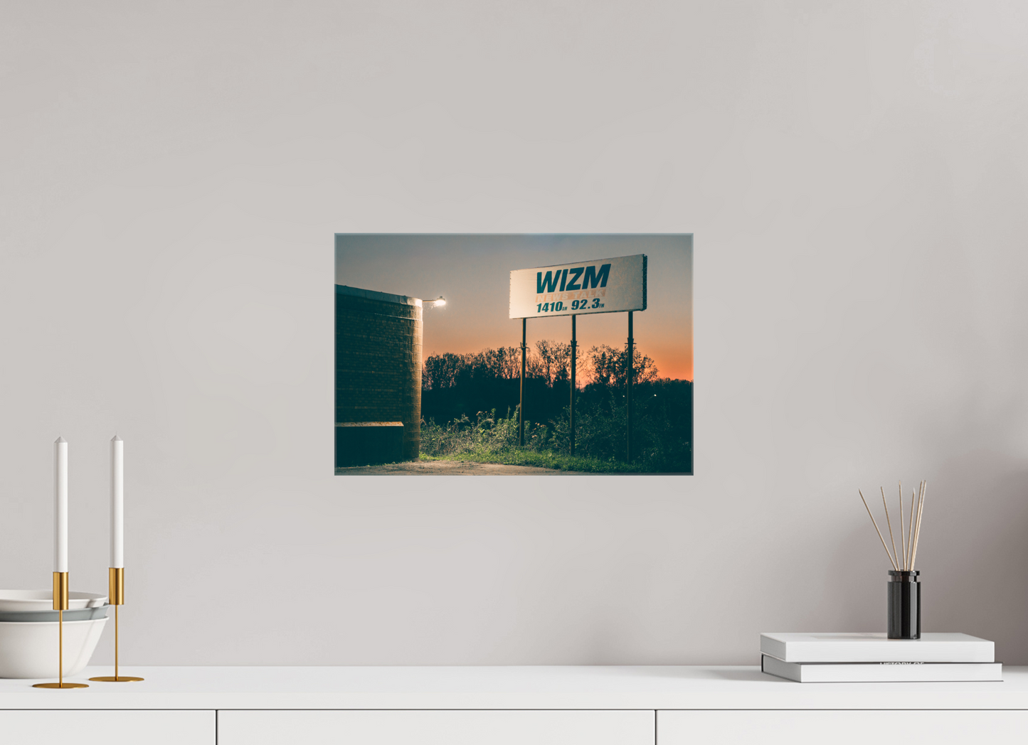 15 x 10″, Gloss Canvas Radio Station